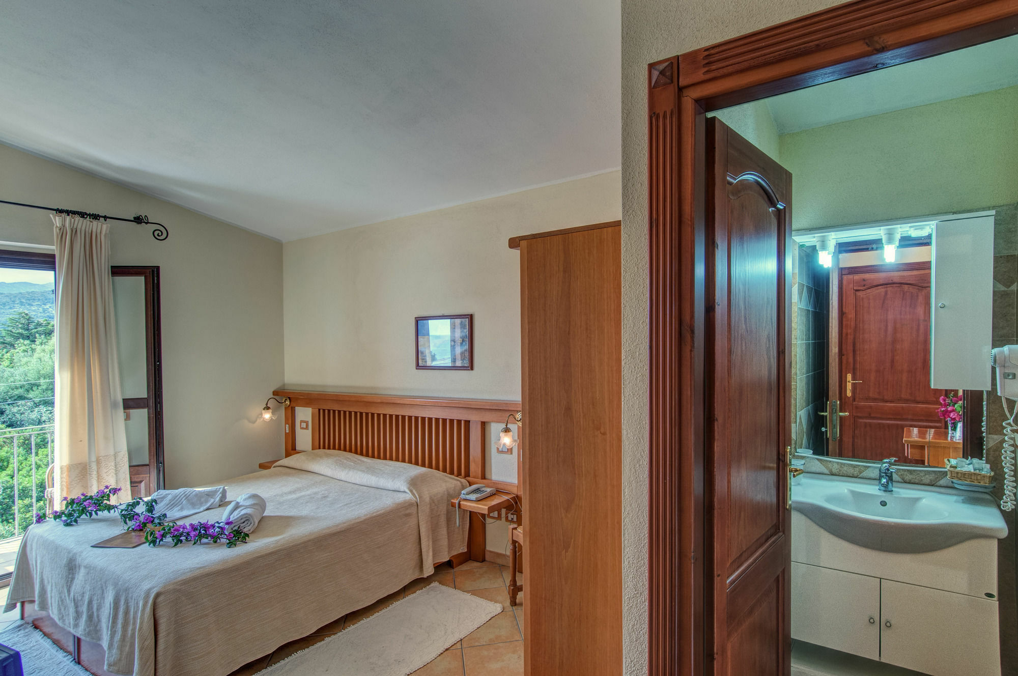 Hotel Ristorante La Conchiglia Cala Gonone Esterno foto