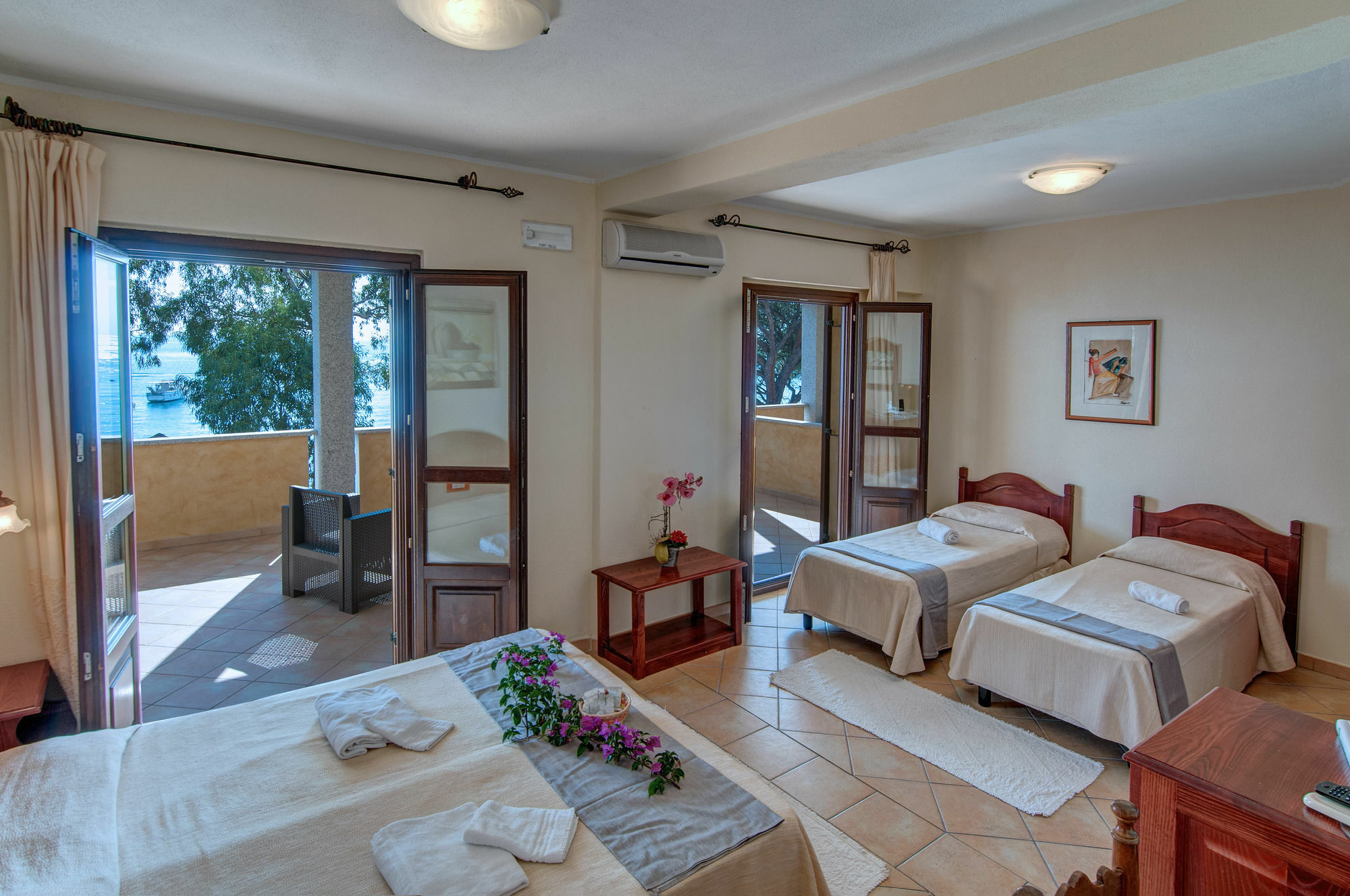 Hotel Ristorante La Conchiglia Cala Gonone Esterno foto